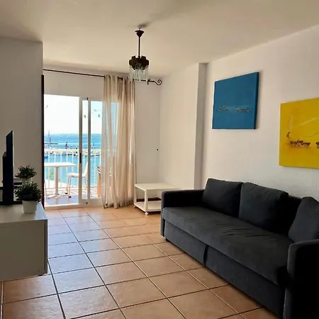 By The Sea Κοραλέχο